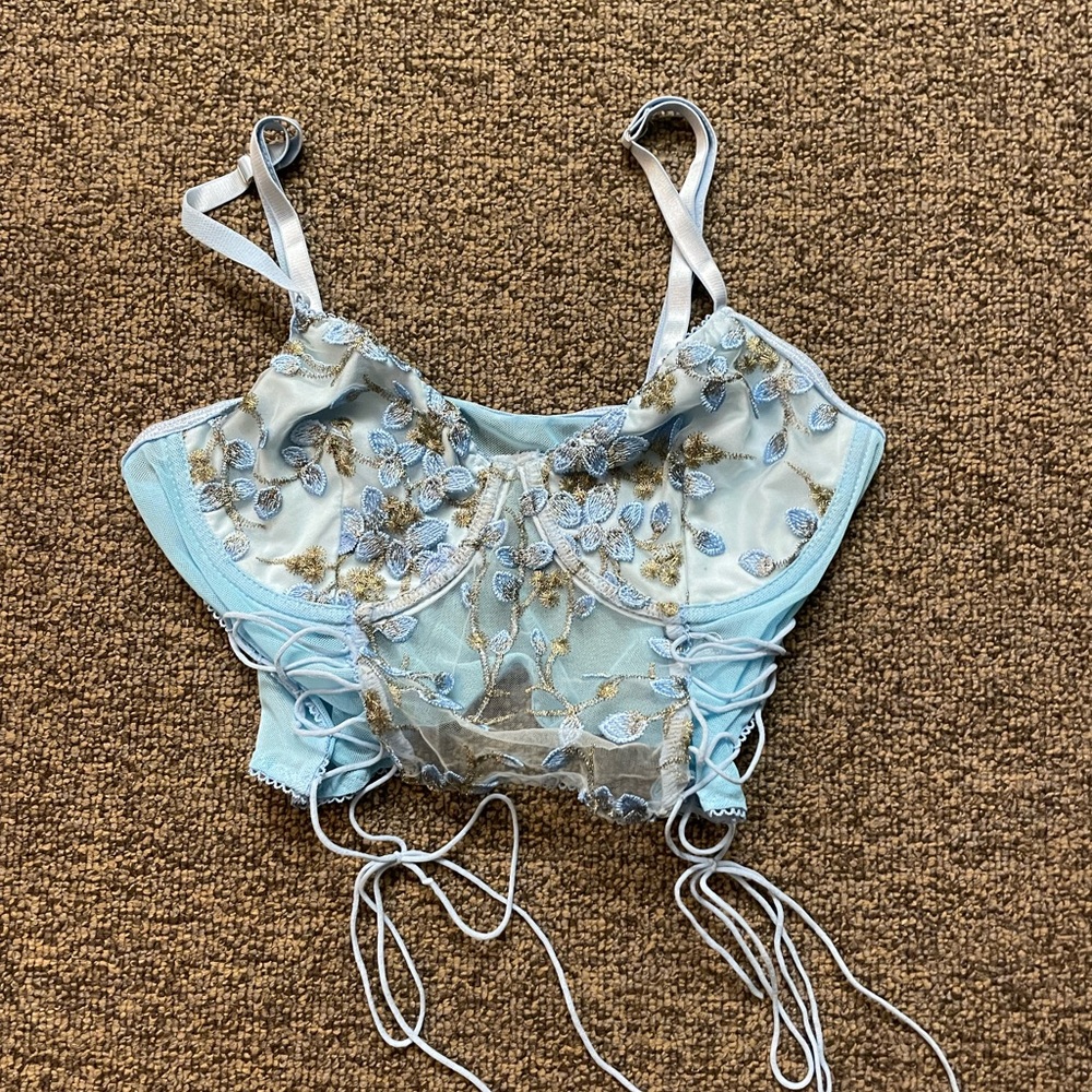 Floral lace top